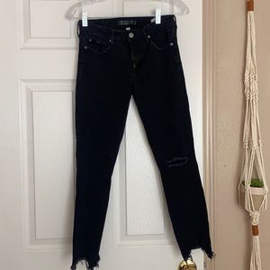 very quality tight jeans, frayed hem